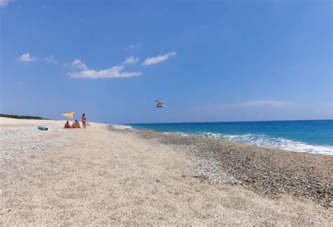 spiagge nudisti calabria|Nasce la prima spiaggia calabrese per nudisti, ecco dove.